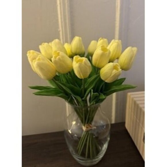 New 20pcs Fake Light Yellow Flowers Artificial Tulip Silk Flowers 13.5" - Picture 2 of 3